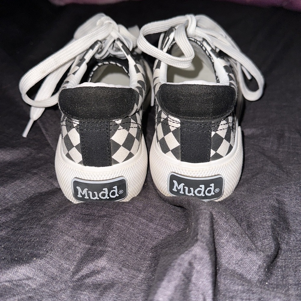 Shoes - Picture 3 of 4